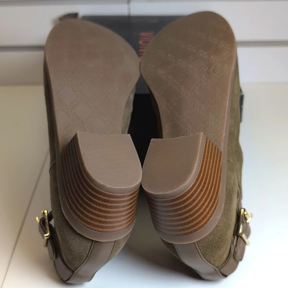 Vionic Womens Millie Suede Zipper Booties  NIB Size 8 Wide Olive